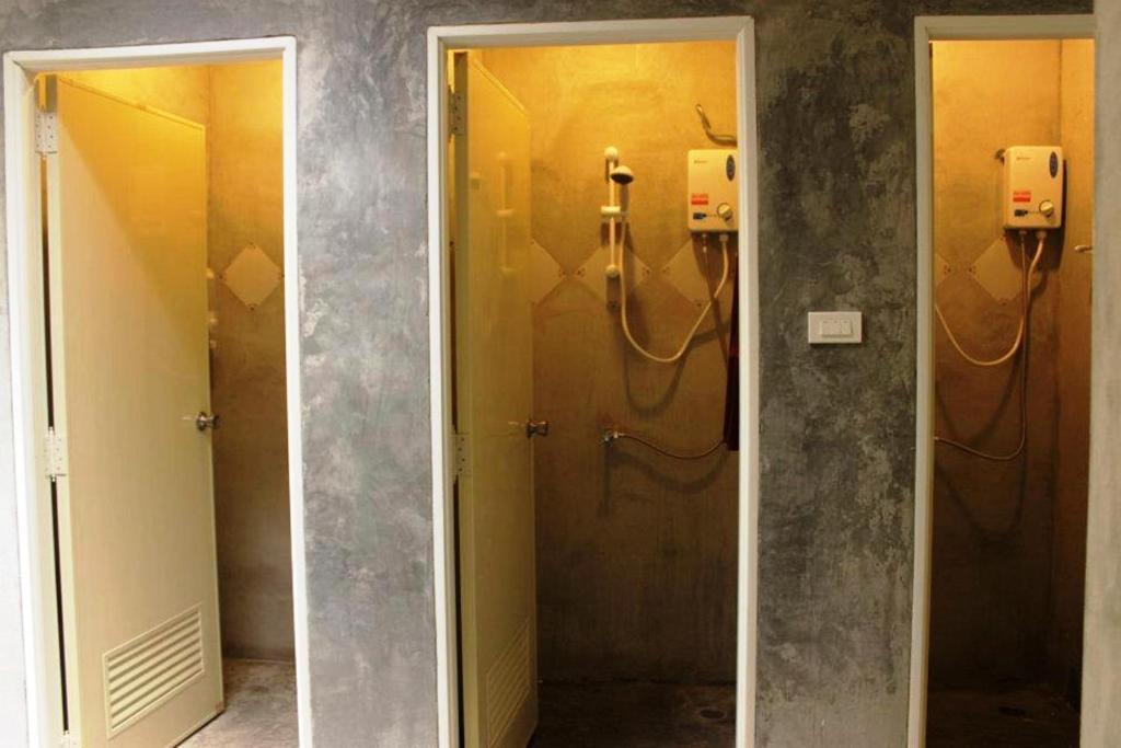 Tid Tarad Hostel Hua Hin Bilik gambar